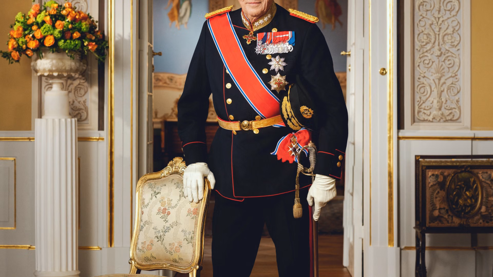 Lenke til artikkel: EN SAMLENDE KONGE HAR GÅTT BORT